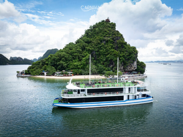 Ha Long Bay Day Tour with Sung Sot & Ti Top by Carnival Cruise - Image 2