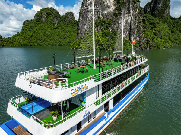 Ha Long Bay Day Tour with Sung Sot & Ti Top by Carnival Cruise