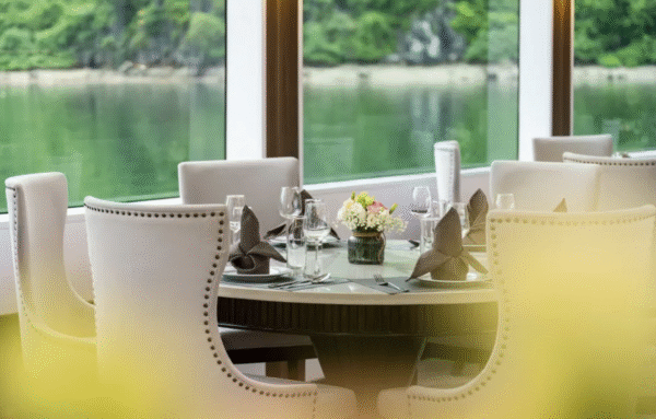 Ha Long Bay Day Tour: Sung Sot & Ti Top by Hercules Premium Cruise - Image 4