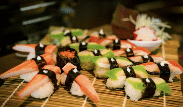 Dining Experience by 5-star Luna Ha Long Cruise - Image 5